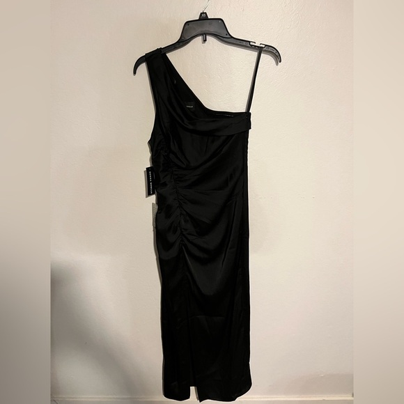 NWT Donna Morgan One Shoulder Evening Gown Size 2 - Picture 1 of 5